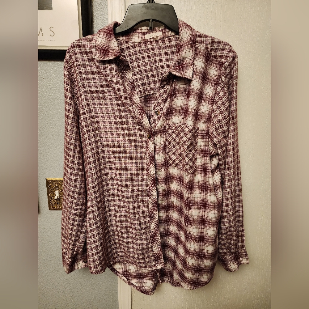 Plaid Burgundy Womans Ligjt Flannel